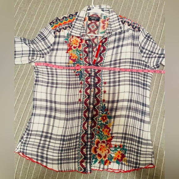 Johnny Was flannel button-down shirt - Picture 4 of 8